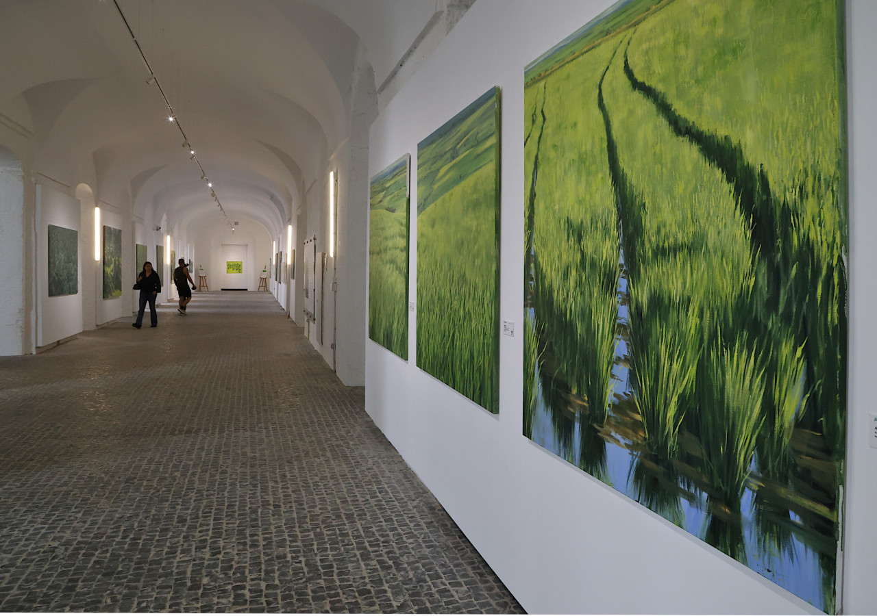 ‘Fotosíntesis’ de Ramón de Arcos, ‘Ukraine’ de Ángel Sastre y la I Feria Sin Gluten de Extremadura centran las actividades programadas para el mes de mayo en El Hospital Centro Vivo