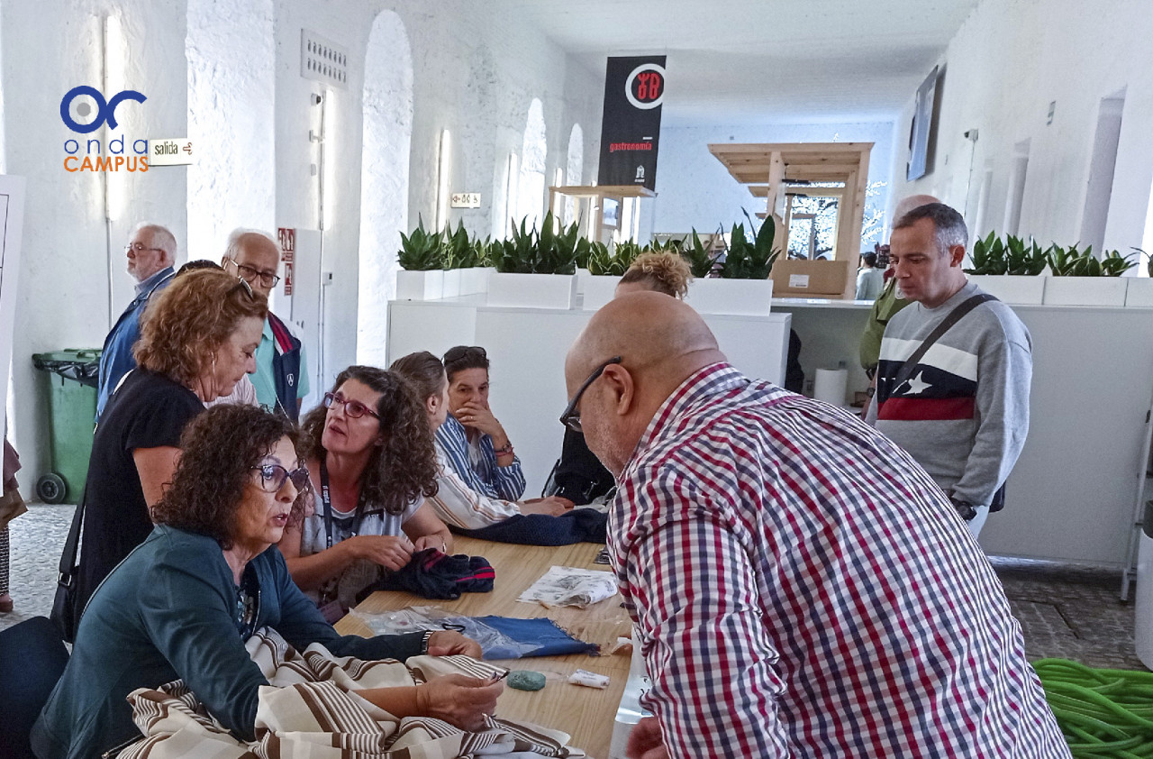Repair Café.jpg