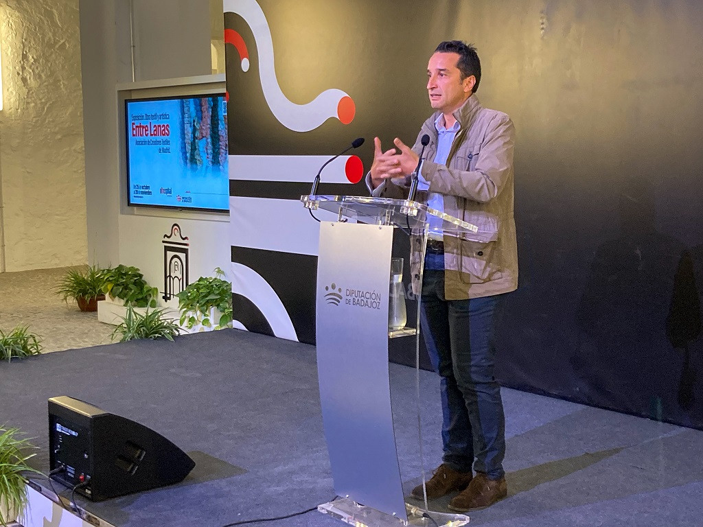 El Hospital Centro Vivo acoge la exposición Entre Lanas de la Asociación de Creadores Textiles de Madrid