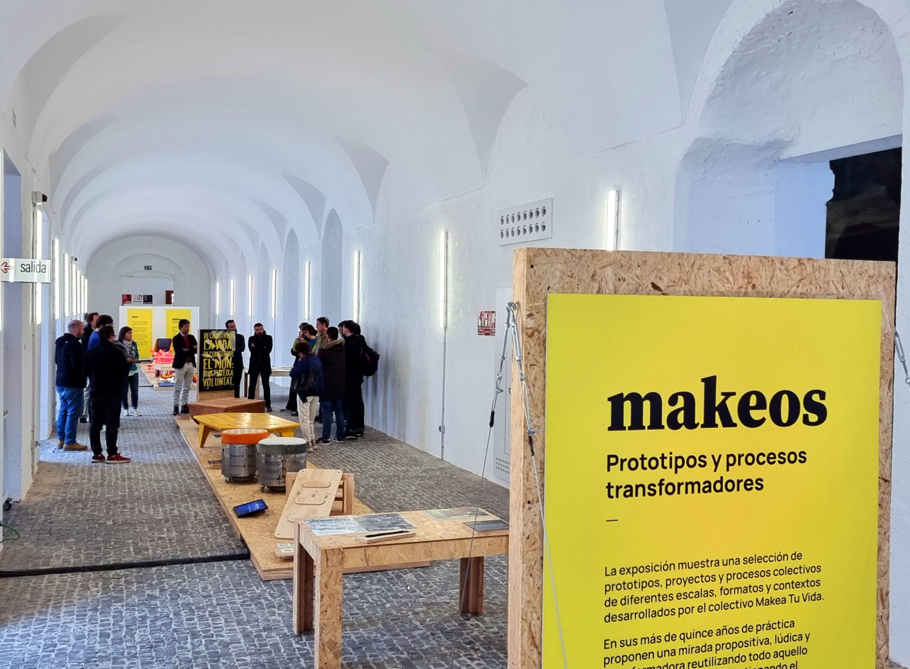 El Hospital-Centro Vivo acoge la exposición "MAKEOS: Prototipos y procesos transformadores" de la cooperativa Makea Tu Vida